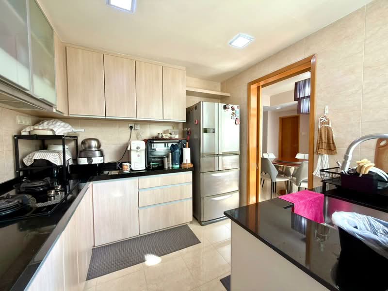 The Lakeshore, 33 Jurong West Street 41, Boon Lay / Jurong / Tuas, 3 Bedrooms, 1,109 sqft, Condominium For Rent, by Keith Low, 500132440 - Kitchen - PropertyGuru.com.sg