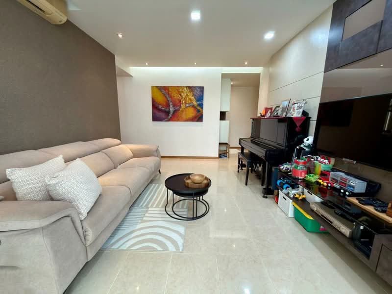 The Lakeshore, 33 Jurong West Street 41, Boon Lay / Jurong / Tuas, 3 Bedrooms, 1,109 sqft, Condominium For Rent, by Keith Low, 500132440 - Living Room - PropertyGuru.com.sg