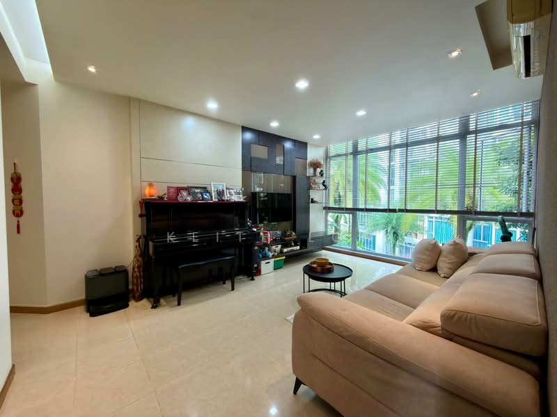 The Lakeshore, 33 Jurong West Street 41, Boon Lay / Jurong / Tuas, 3 Bedrooms, 1,109 sqft, Condominium For Rent, by Keith Low, 500132440 - Living Room - PropertyGuru.com.sg