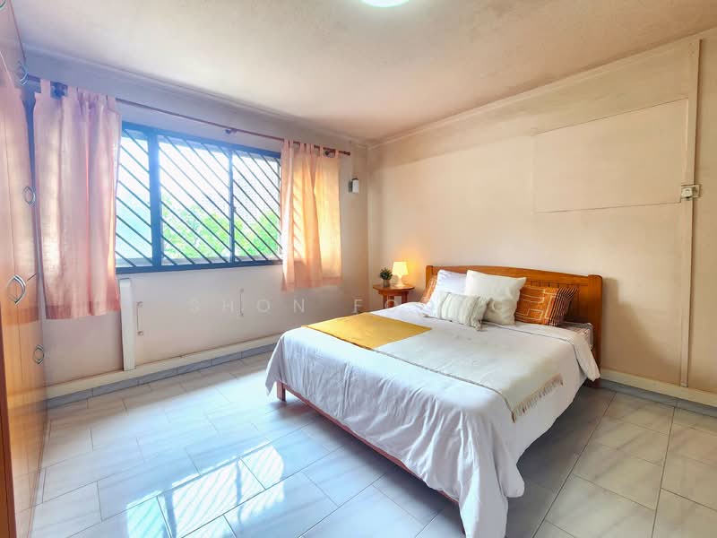 194 Bishan Street 13, 194 Bishan Street 13, 3 Bedrooms, 1,302 sqft, HDB Flat For Sale, by Shon Foong, 500132462 - Bedroom - PropertyGuru.com.sg