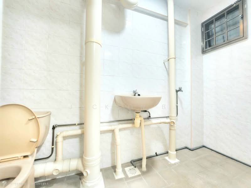 12 Kampong Arang Road, 12 Kampong Arang Road, 2 Bedrooms, 1,109 sqft, HDB Flat For Sale, by Jackson B., 500132476 - PropertyGuru.com.sg