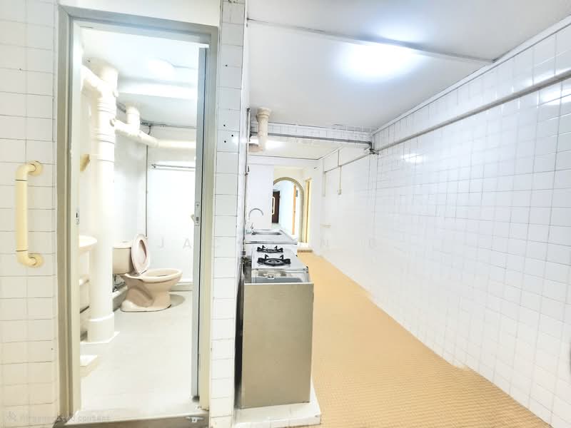 12 Kampong Arang Road, 12 Kampong Arang Road, 2 Bedrooms, 1,109 sqft, HDB Flat For Sale, by Jackson B., 500132476 - Bathroom - PropertyGuru.com.sg