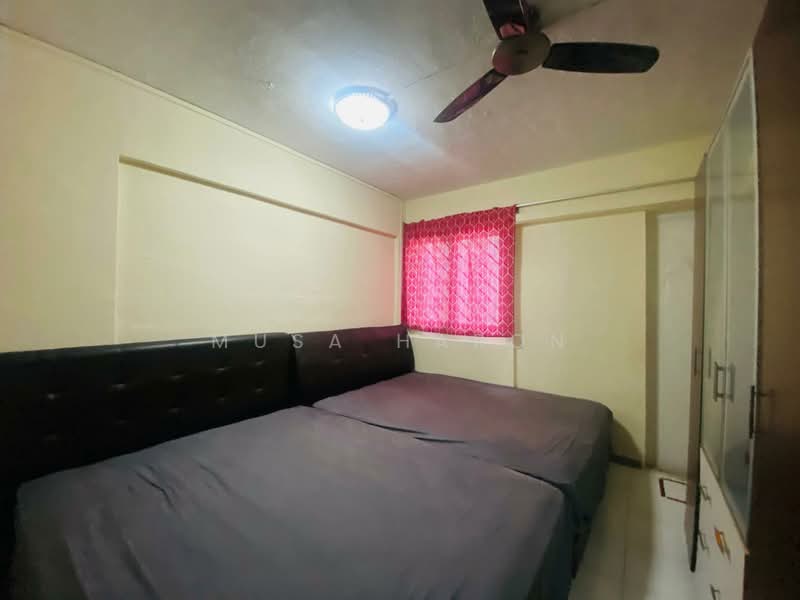 379 Clementi Avenue 5, 379 Clementi Avenue 5, 2 Bedrooms, 721 sqft, HDB Flat For Rent, by Musa Haron, 500132490 - Bedroom - PropertyGuru.com.sg