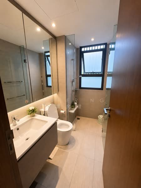 Bellewoods, 114 Woodlands Avenue 5, 3 Bedrooms, 936 sqft, Executive Condominium For Rent, by Javier Ng 黄允健, 500132522 - Bathroom - PropertyGuru.com.sg