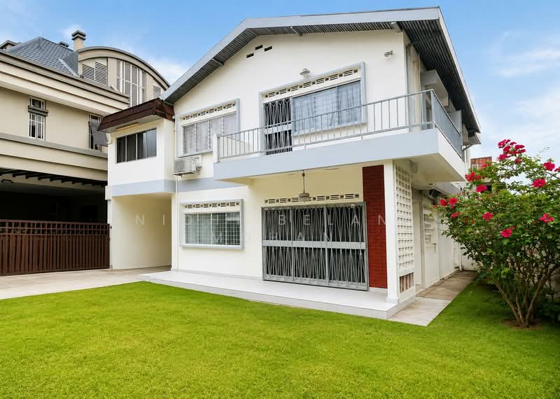 FREEHOLD SEMI-D, REGULAR SHAPE, 5 MINS WALK TO MRT, Watten Estate Road, Watten Drive,Watten View, Watten Rise, 5 Bedrooms, 3,000 sqft, Semi-Detached House For Sale, by Nidhi Belani Mohan, 500132543 - Exterior - PropertyGuru.com.sg