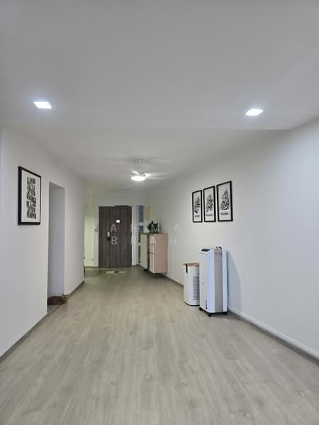 468A Admiralty Drive, 468A Admiralty Drive, 3 Bedrooms, 1,474 sqft, HDB Flat For Sale, by Ahmad Ibrahim, 500132548 - Entrance - PropertyGuru.com.sg