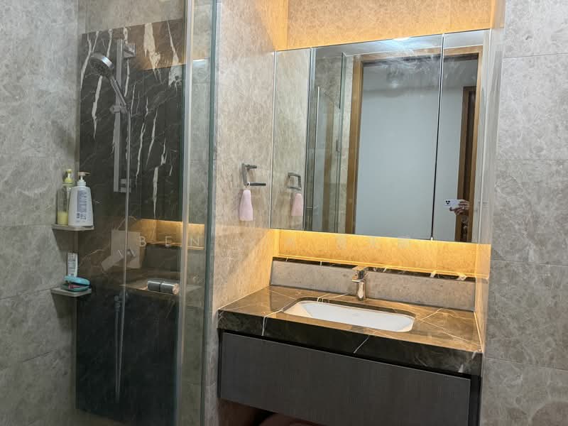 Marina One Residences, 21 Marina Way, 3 Bedrooms, 1,518 sqft, Condominium For Rent, by Ben XIA 夏天鹏, 500132551 - Common bathroom - PropertyGuru.com.sg