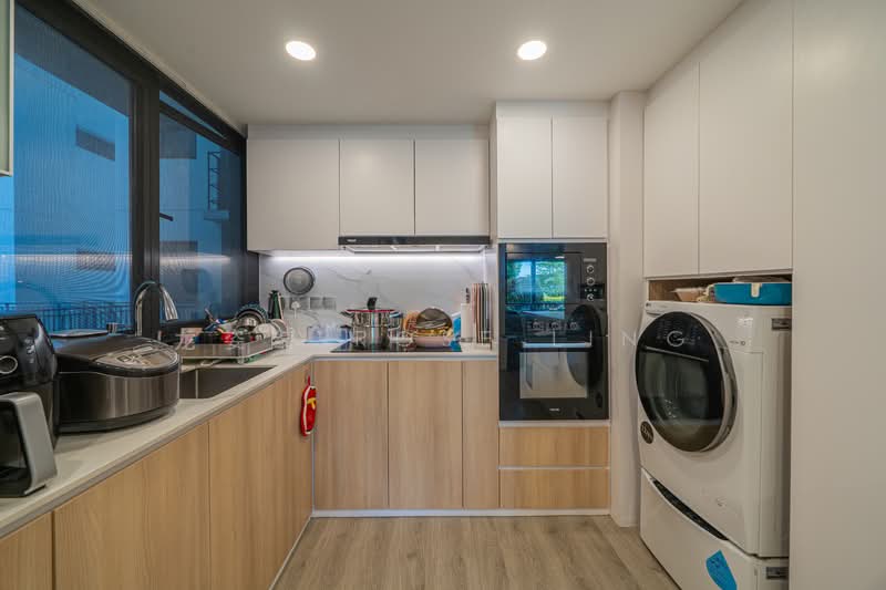Riverparc Residence, 90 Punggol Drive, 3 Bedrooms, 1,270 sqft, Executive Condominium For Sale, by 龙姿绮 Rose Ling, 500132572 - Fully Equipped Kitchen - PropertyGuru.com.sg