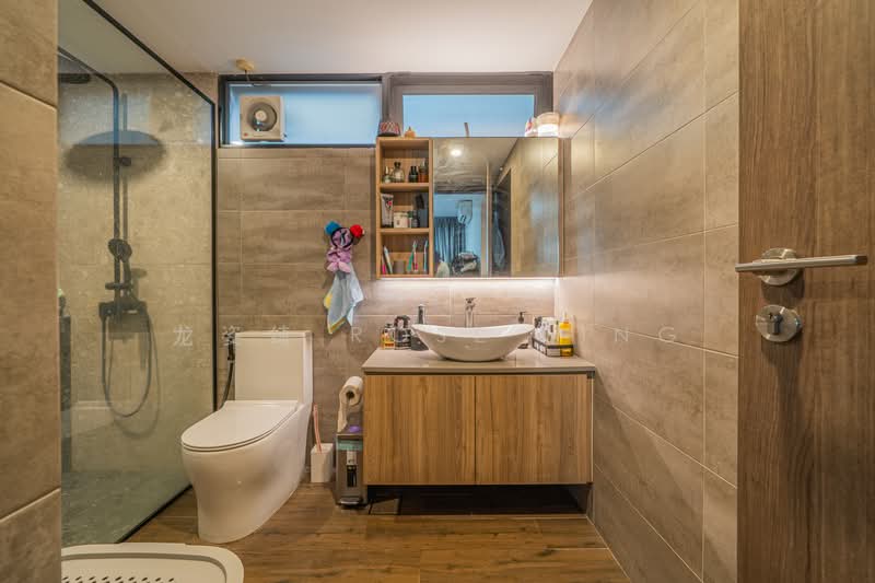Riverparc Residence, 90 Punggol Drive, 3 Bedrooms, 1,270 sqft, Executive Condominium For Sale, by 龙姿绮 Rose Ling, 500132572 - Master Bath - PropertyGuru.com.sg
