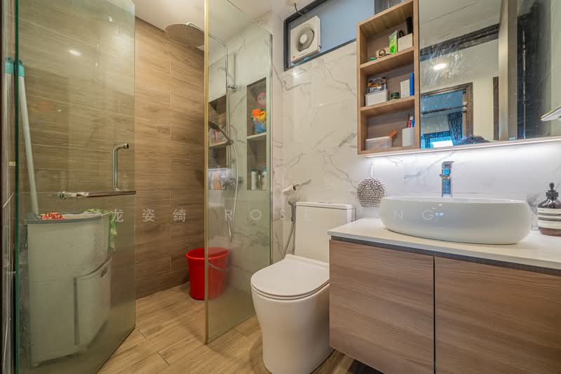 Riverparc Residence, 90 Punggol Drive, 3 Bedrooms, 1,270 sqft, Executive Condominium For Sale, by 龙姿绮 Rose Ling, 500132572 - Bath 2 - PropertyGuru.com.sg