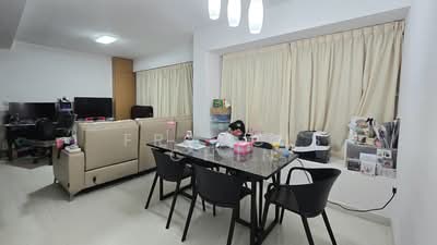For Rent - Esta Ruby