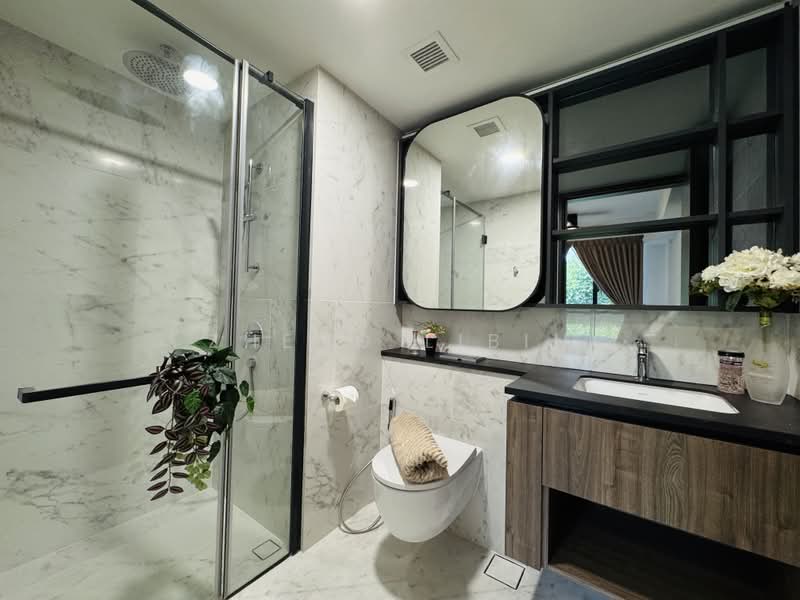 Sceneca Residence, 26 Tanah Merah Kechil Link, 3 Bedrooms, 904 sqft, Condominium For Rent, by Zheng Libin, 500132590 - Bathroom - PropertyGuru.com.sg