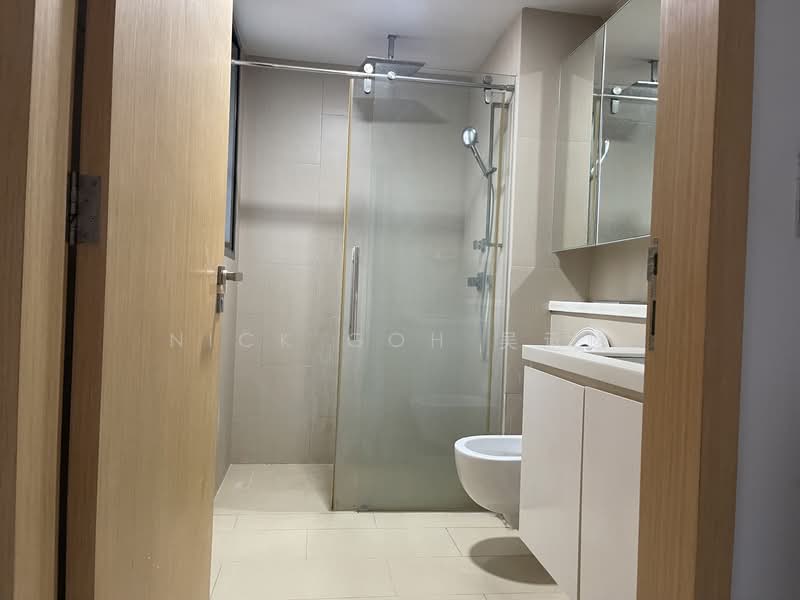 The Viridian, 6 Jalan Ampas, 1 Bedroom, 527 sqft, Condominium For Rent, by Nick Goh 吴承峻, 500132592 - Bathroom - PropertyGuru.com.sg