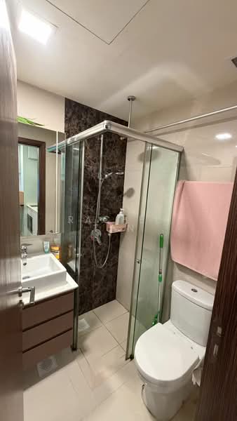 Kensington Square, 2 Jalan Lokam, Studio, 330 sqft, Apartment For Rent, by Rachel Tan, 500132610 - Bathroom - PropertyGuru.com.sg