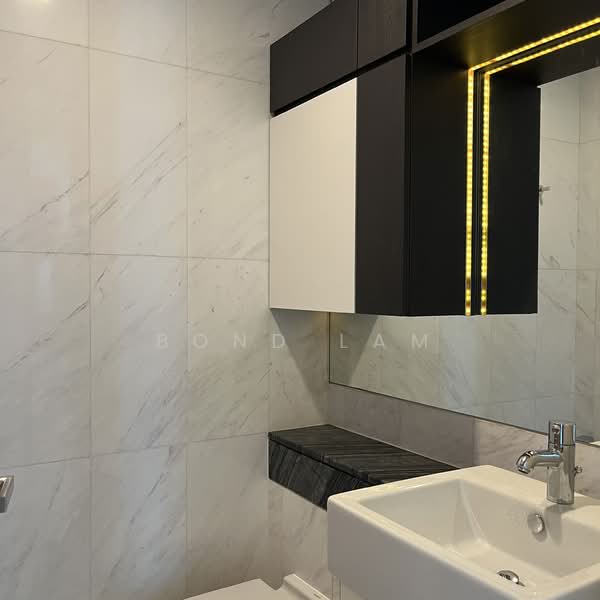 The Vermont On Cairnhill, 12A Cairnhill Rise, 3 Bedrooms, 1,410 sqft, Apartment For Rent, by Bond Lam, 500132612 - Bathroom - PropertyGuru.com.sg