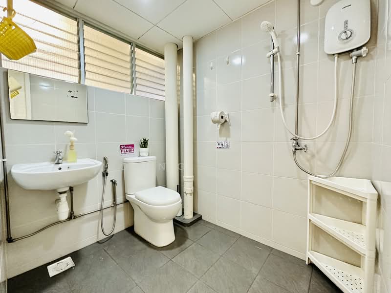 Ivory Heights, 122 Jurong East Street 13, Room Rental, 108 sqft, Condominium For Rent, by Young Chng, 500132614 - Bathroom - PropertyGuru.com.sg