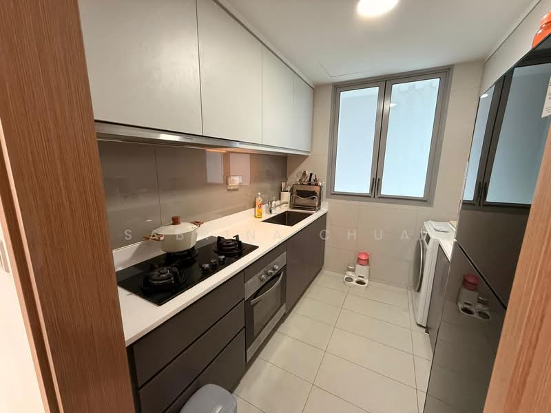Q Bay Residences, 11 Tampines Street 86, 3 Bedrooms, 904 sqft, Condominium For Sale, by Sabrina Chua, 500132617 - Kitchen - PropertyGuru.com.sg