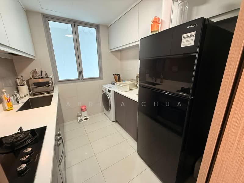 Q Bay Residences, 11 Tampines Street 86, 3 Bedrooms, 904 sqft, Condominium For Sale, by Sabrina Chua, 500132617 - Kitchen - PropertyGuru.com.sg
