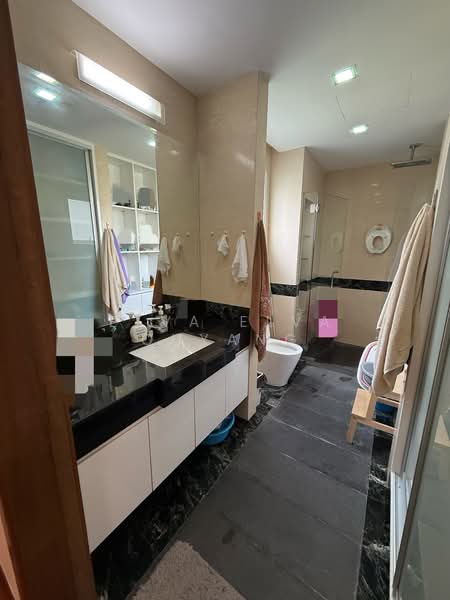 Sunny Parc, 128 Lorong K Telok Kurau, 2 Bedrooms, 700 sqft, Apartment For Rent, by Elva Elva Ouyang, 500132625 - Bathroom - PropertyGuru.com.sg