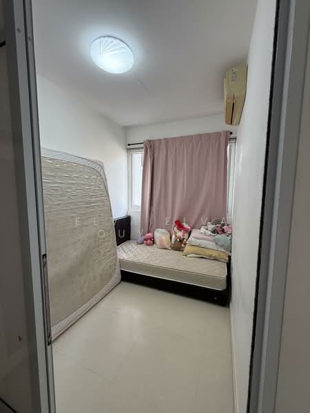 Sunny Parc, 128 Lorong K Telok Kurau, 2 Bedrooms, 700 sqft, Apartment For Rent, by Elva Elva Ouyang, 500132625 - Bedroom - PropertyGuru.com.sg