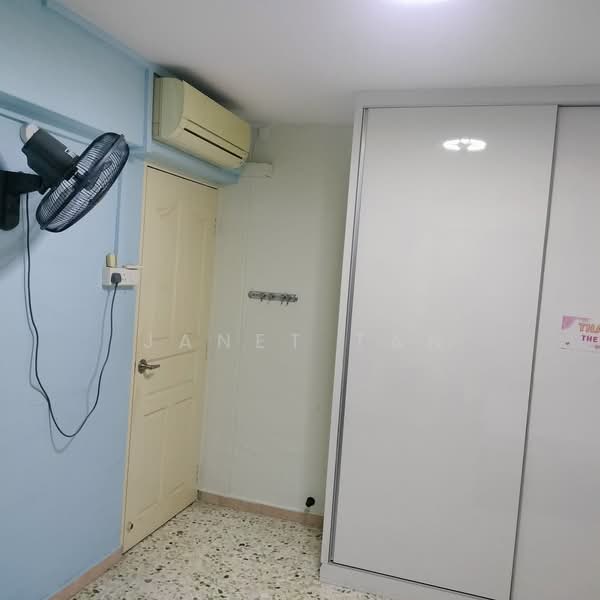 117 Potong Pasir Avenue 1, 117 Potong Pasir Avenue 1, Room Rental, 200 sqft, HDB Flat For Rent, by Janet Tan, 500132627 - Interior - PropertyGuru.com.sg