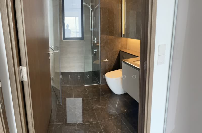 Parc Esta, 914 Sims Avenue, 3 Bedrooms, 1,001 sqft, Condominium For Rent, by Alex Khoo, 500132643 - Bathroom - PropertyGuru.com.sg