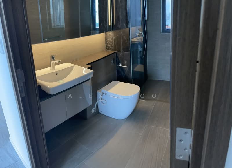 Parc Esta, 914 Sims Avenue, 3 Bedrooms, 1,001 sqft, Condominium For Rent, by Alex Khoo, 500132643 - Bathroom - PropertyGuru.com.sg