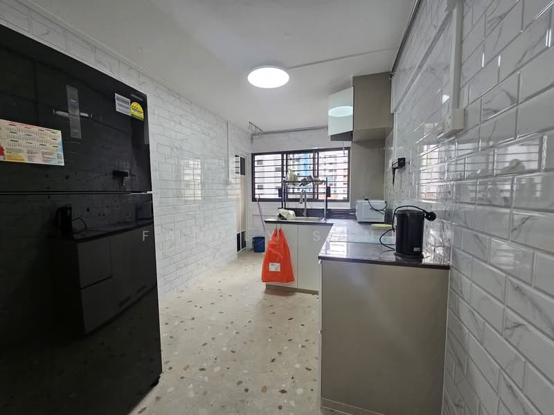 804 Yishun Ring Road, 804 Yishun Ring Road, Room Rental, 120 sqft, HDB Flat For Rent, by Fadzly Sani, 500132646 - Kitchen - PropertyGuru.com.sg