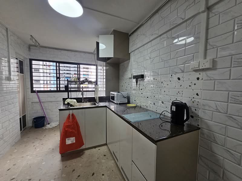 804 Yishun Ring Road, 804 Yishun Ring Road, Room Rental, 120 sqft, HDB Flat For Rent, by Fadzly Sani, 500132646 - Kitchen - PropertyGuru.com.sg
