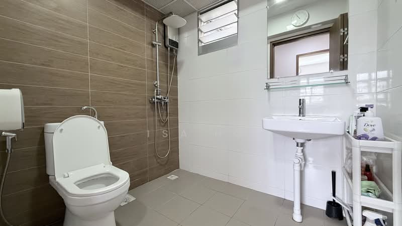 874D Tampines Street 85, 874D Tampines Street 85, 3 Bedrooms, 1,001 sqft, HDB Flat For Sale, by Isa Ho, 500132647 - Common Bathroom - PropertyGuru.com.sg