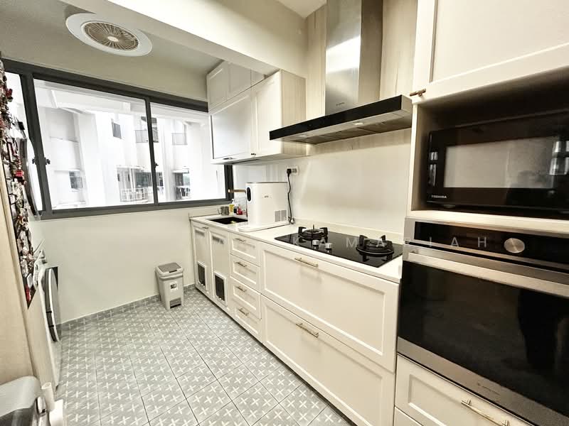37 Margaret Drive, 37 Margaret Drive, 3 Bedrooms, 947 sqft, HDB Flat For Sale, by Sharifah Kamariah, 500132662 - Kitchen - PropertyGuru.com.sg