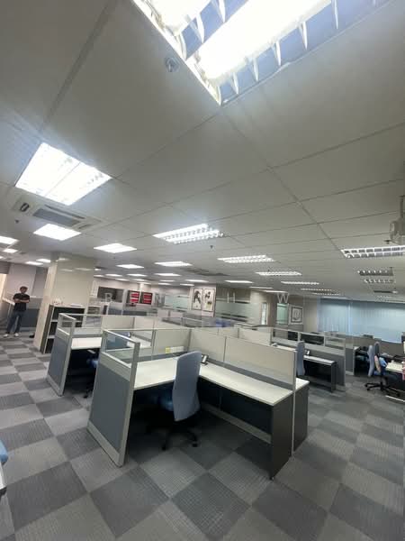 Tradehub 21, 18 Boon Lay Way, 4,166 sqft, Light Industrial (B1) For Sale, by Ben Chew, 500132672 - Interior - CommercialGuru.com.sg