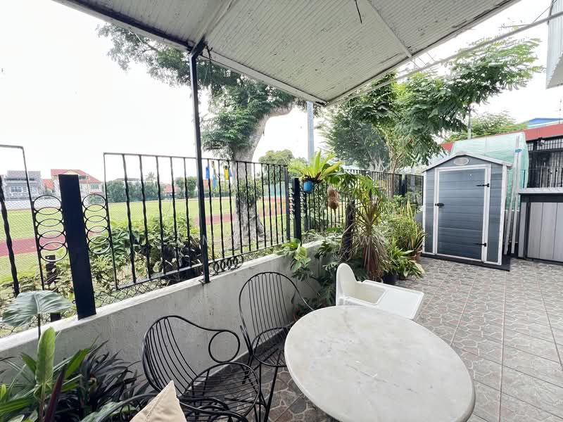 Charming single-storey semi-detached home with renovated interiors, skylit dining area, private gard, Siglap Estate, 3 Bedrooms, 1,500 sqft, Semi-Detached House For Rent, by Amy Chew, 500132679 - Exterior - PropertyGuru.com.sg