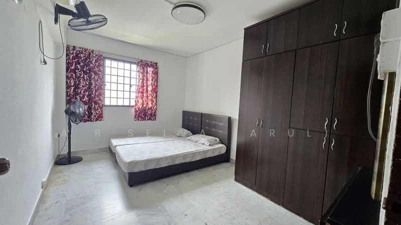547 Bedok North Street 3, 547 Bedok North Street 3, 3 Bedrooms, 990 sqft, HDB Flat For Sale, by A R Selva (Arul), 500132738 - Bedroom - PropertyGuru.com.sg