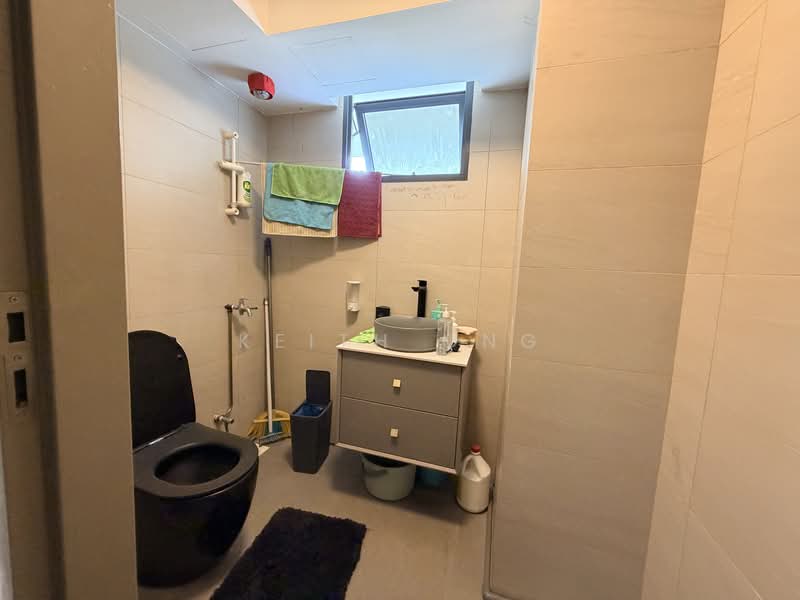 T-Space, 1 Tampines North Drive 1, 2,198 sqft, Factory / Workshop (B2) For Sale, by Keith Ong, 500132749 - Bathroom - CommercialGuru.com.sg