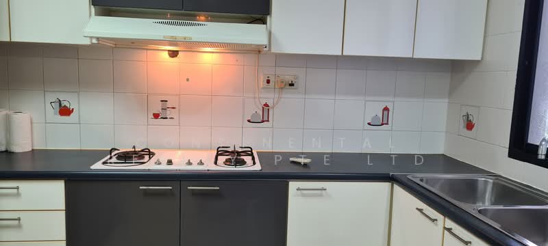 Central Green, 1 Jalan Membina, 3 Bedrooms, 1,292 sqft, Condominium For Rent, by CONTINENTAL REALTY PTE LTD, 500132752 - Kitchen - PropertyGuru.com.sg