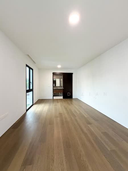 Brand new Grove Drive Deatched, Grove Drive | Mount Sinai | Holland Park | Sixth Avenue | Coronation Road, 5 Bedrooms, 12,110 sqft, Detached House For Sale, by Desmond Lian, 500132757 - Interior - PropertyGuru.com.sg
