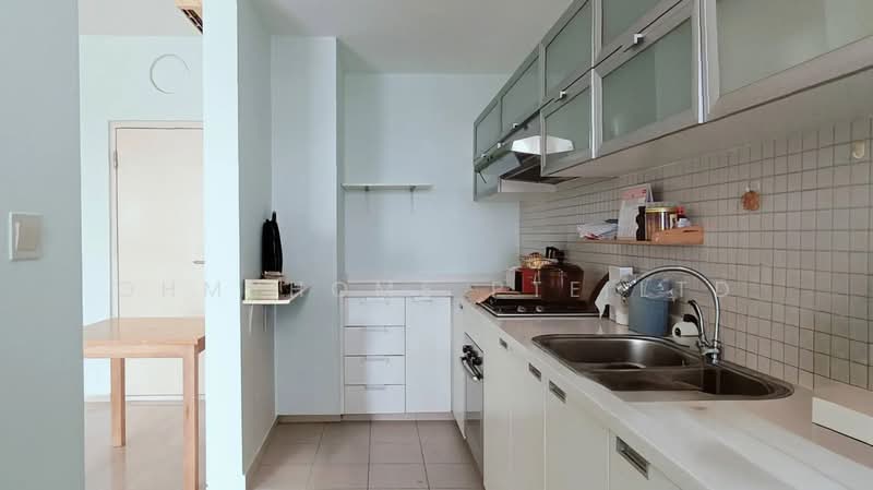 The Trumps, 1 Jalan Kembangan, 1 Bedroom, 646 sqft, Condominium For Sale, by OHMYHOME PTE LTD, 500132758 - Kitchen - PropertyGuru.com.sg