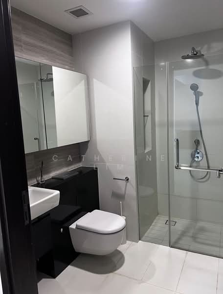 Eon Shenton, 70 Shenton Way, 2 Bedrooms, 538 sqft, Condominium For Sale, by Catherine Lim, 500132781 - Bathroom - PropertyGuru.com.sg