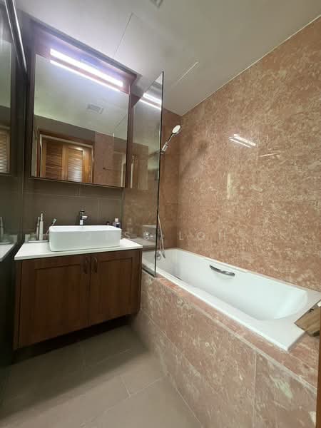 Landridge Condo, 202 Pasir Panjang Road, 3 Bedrooms, 1,647 sqft, Condominium For Sale, by Jess Loh, 500132783 - Bathroom - PropertyGuru.com.sg