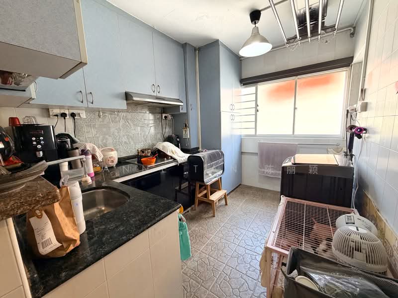 263 Serangoon Central Drive, 263 Serangoon Central Drive, 2 Bedrooms, 700 sqft, HDB Flat For Rent, by Lyanne Tan 陈丽颖, 500132785 - Kitchen - PropertyGuru.com.sg