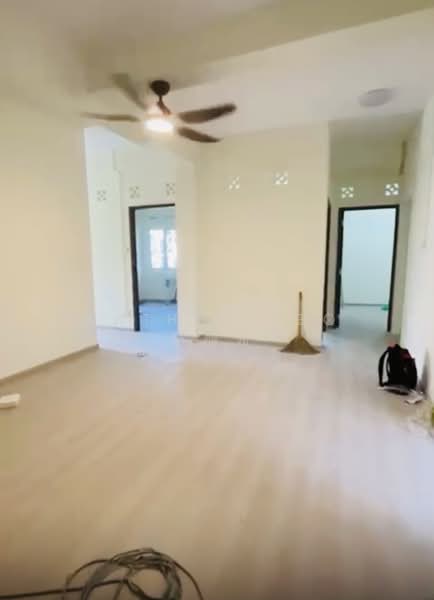 123c Kitchener road. 3rd floor walk up, Kitchener road, 8 Bedrooms, 1,670 sqft, Walk-up Apartment For Rent, by Anthea Yeo 杨丽娇, 500132790 - Living Room - PropertyGuru.com.sg