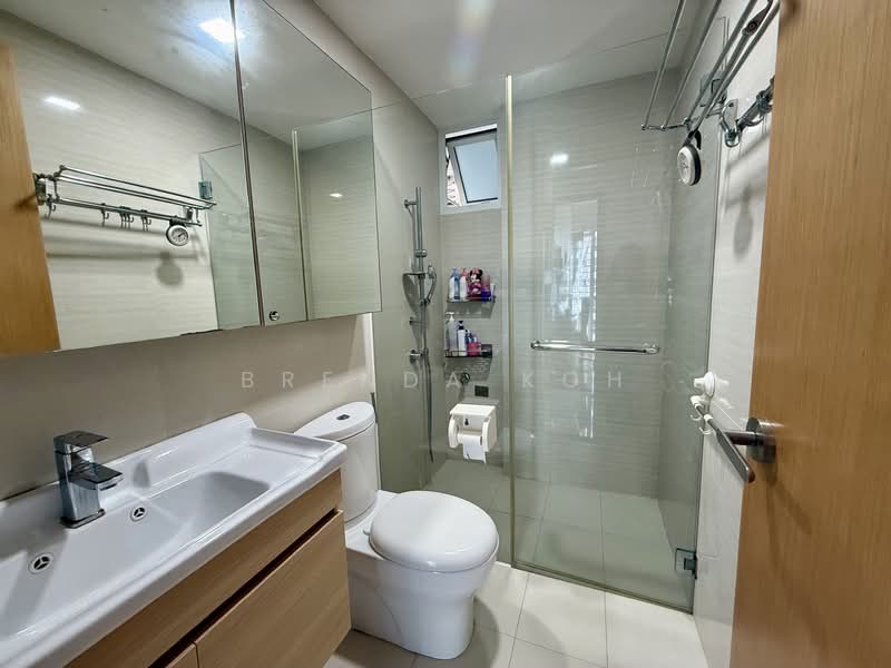 The Tampines Trilliant, 13 Tampines  Central 7, 3 Bedrooms, 1,001 sqft, Executive Condominium For Sale, by Brenda Koh, 500132792 - Common Bathroom - PropertyGuru.com.sg