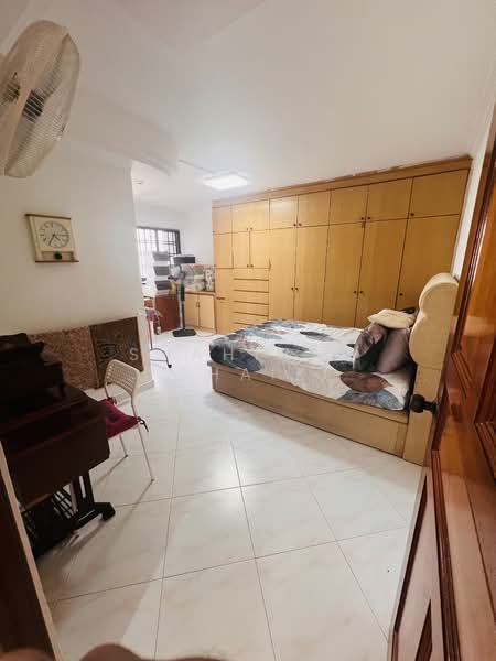 298 Tampines Street 22, 298 Tampines Street 22, 3 Bedrooms, 1,378 sqft, HDB Flat For Sale, by Shahirah Shaik, 500132793 - Bedroom - PropertyGuru.com.sg