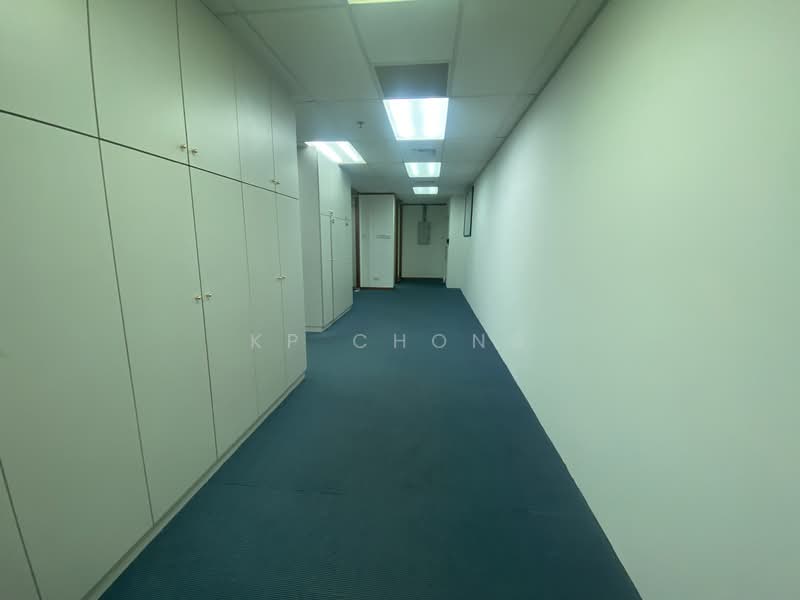 Bharat Building, 3 Raffles Place, 1,727 sqft, Office For Rent, by KP Chong, 500132795 - Corridor - CommercialGuru.com.sg