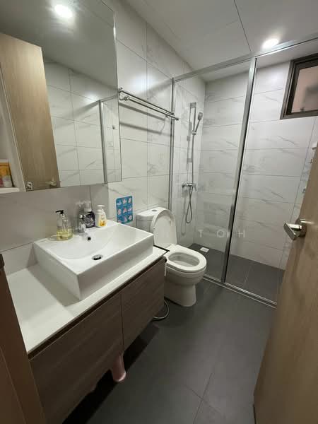 Treasure Crest, 60 Anchorvale Crescent, 3 Bedrooms, 1,076 sqft, Executive Condominium For Rent, by Jayden Toh, 500132801 - Bathroom - PropertyGuru.com.sg