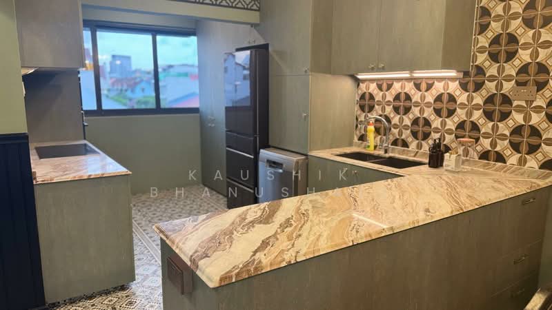 Boon Court, 155 - 155B Still Road, 4 Bedrooms, 1,496 sqft, Walk-up Apartment For Rent, by Kaushik Bhanushali, 500132810 - Kitchen - PropertyGuru.com.sg