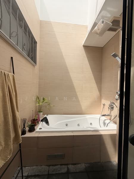 One Chiltern, 1 Chiltern Drive, 5 Bedrooms, 5,307 sqft, Cluster House For Sale, by Juliana Lee, 500132811 - Bathroom - PropertyGuru.com.sg