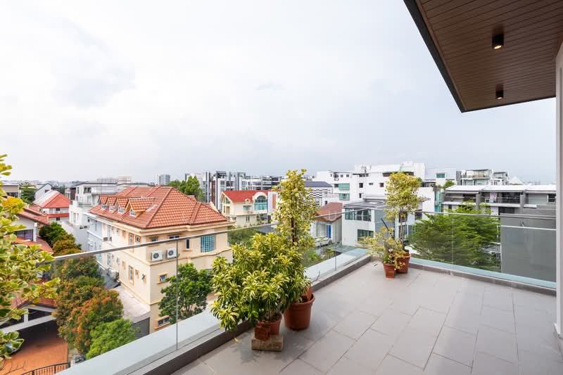 Grace Garden, Jalan Baiduri, 6 Bedrooms, 7,500 sqft, Terraced House For Sale, by Lina Duh, 500132816 - Balcony - PropertyGuru.com.sg