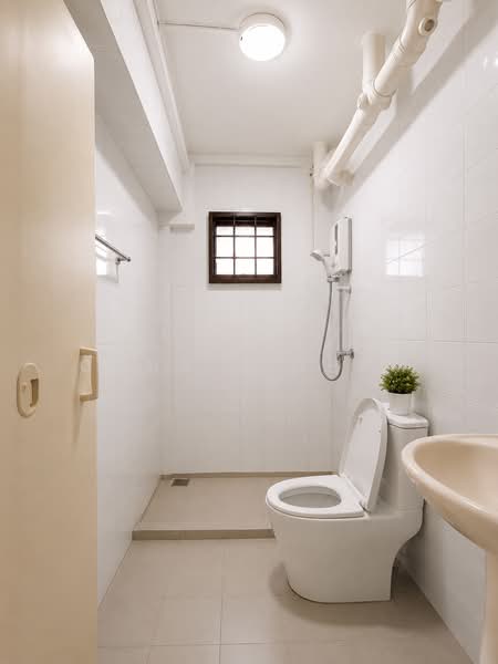 137 Bedok North Avenue 3, 137 Bedok North Avenue 3, 3 Bedrooms, 1,259 sqft, HDB Flat For Sale, by Conrad Tham, 500132824 - Bathroom - PropertyGuru.com.sg